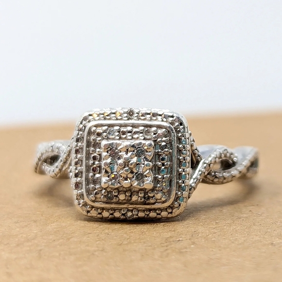 Jewelry - Sterling Silver 925 Diamond Chip Ring Square Twist Setting Engagement 6.75